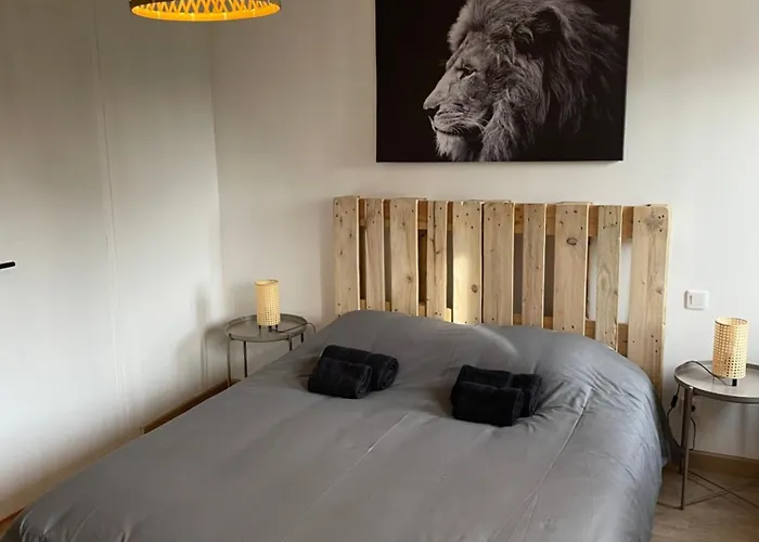 La Maison De L'olivier * Poses